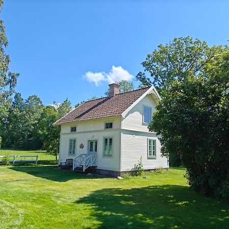 Lilla Backen Villa Hjo Eksteriør bilde