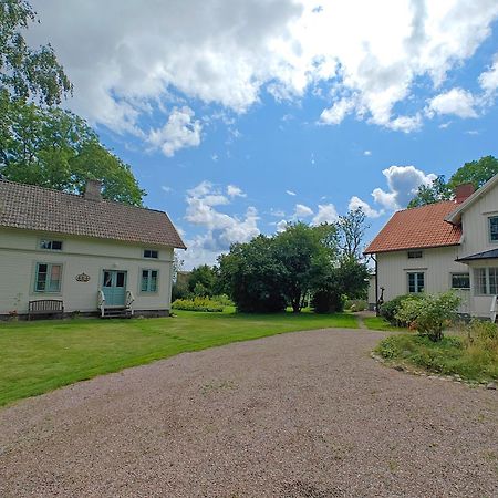 Lilla Backen Villa Hjo Eksteriør bilde